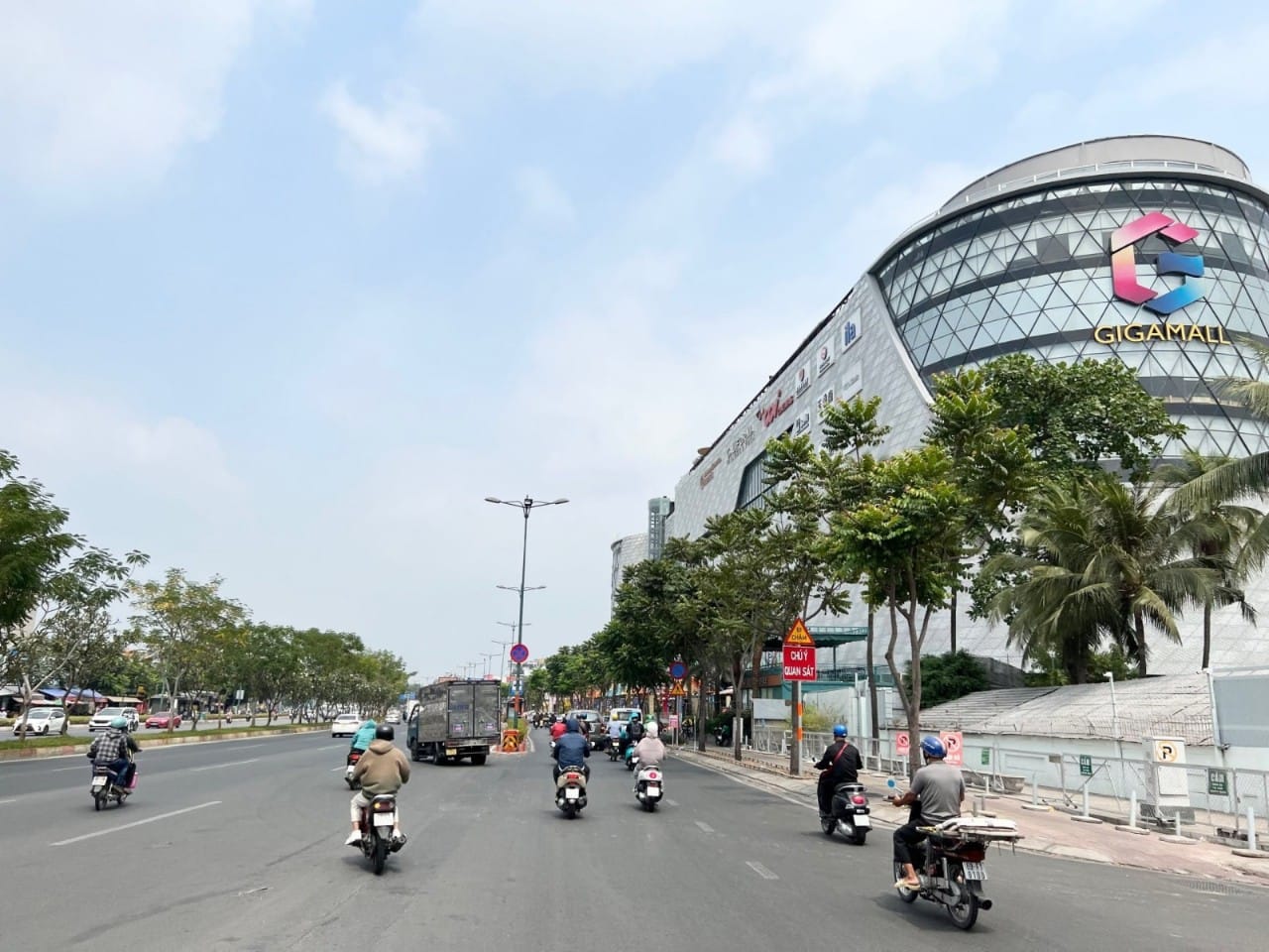 NHÀ ĐẸP - CHỢ HIỆP BÌNH - GIÁ - CHỈ 4.3TỶ - NGÓ THẤY GIGAMALL- HBC- THỦ ĐỨC