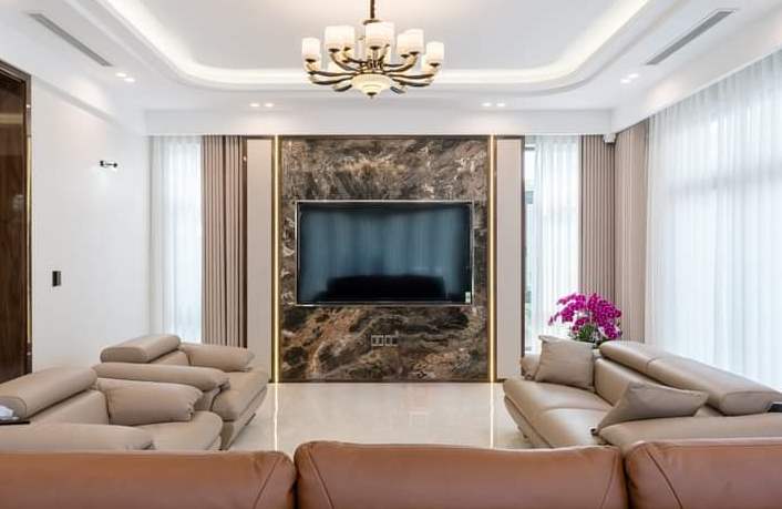 Tôi bán nhà Mặt phố Hồng Tiến sầm uất gần bệnh viện Tâm Anh 102m2 chỉ 23.8 tỷ. LH 0989.62.6116