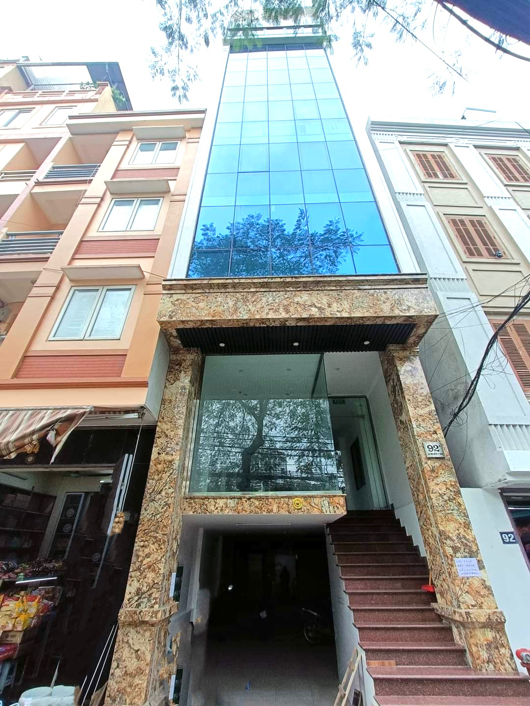 80m2