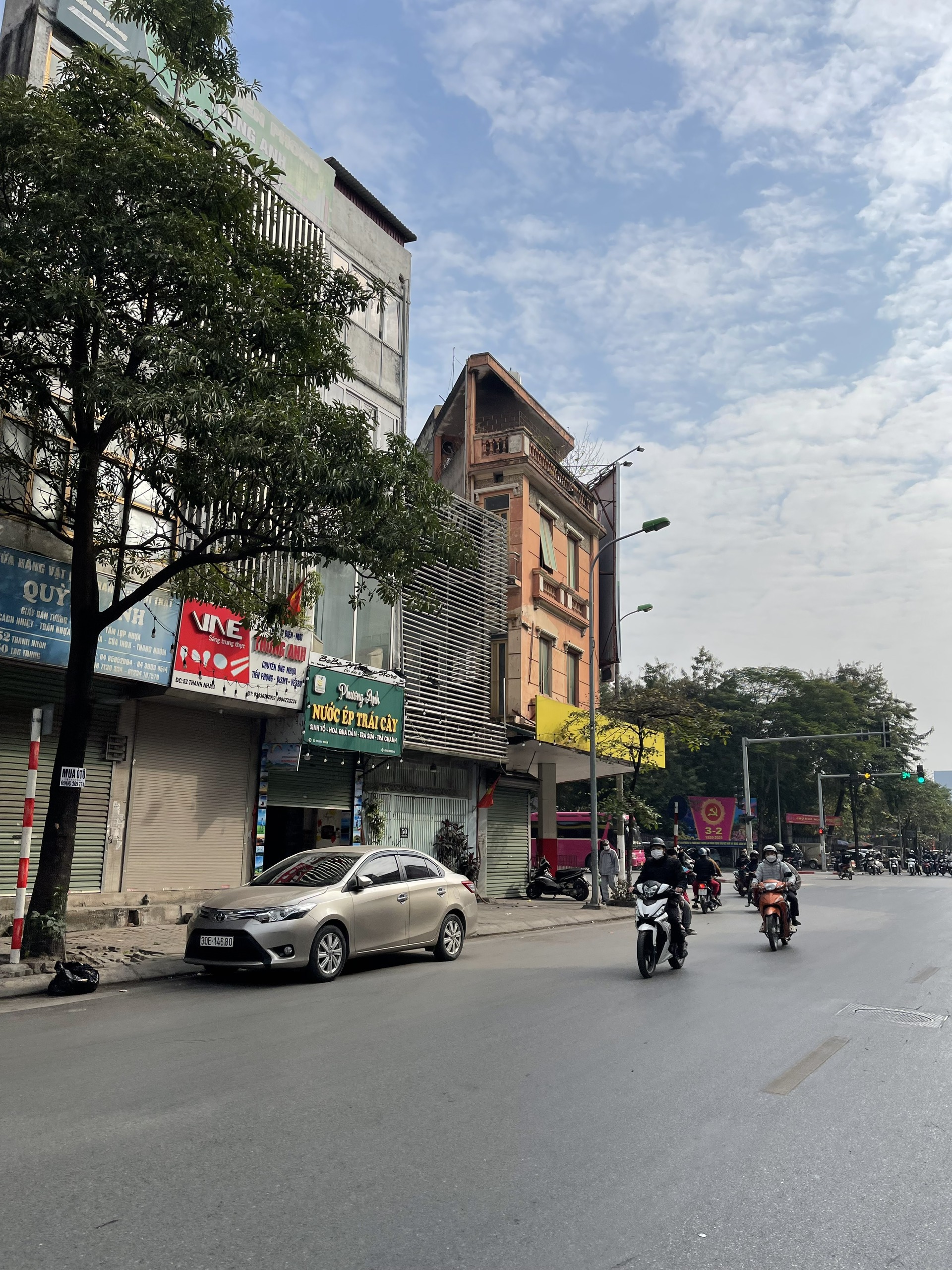 Bán nhà KINH DOANH mặt phố Thanh Nhàn - Hai Bà Trưng, VỈA HÈ, 23m2 x 5 tầng, 10 tỷ