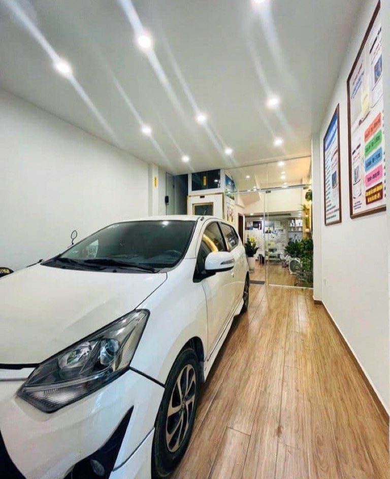 Bán nhà vị trị cực đẹp - Nguyễn Chí Thanh/Đống Đa - Gara Oto - Thang Máy - 14.8 Tỷ