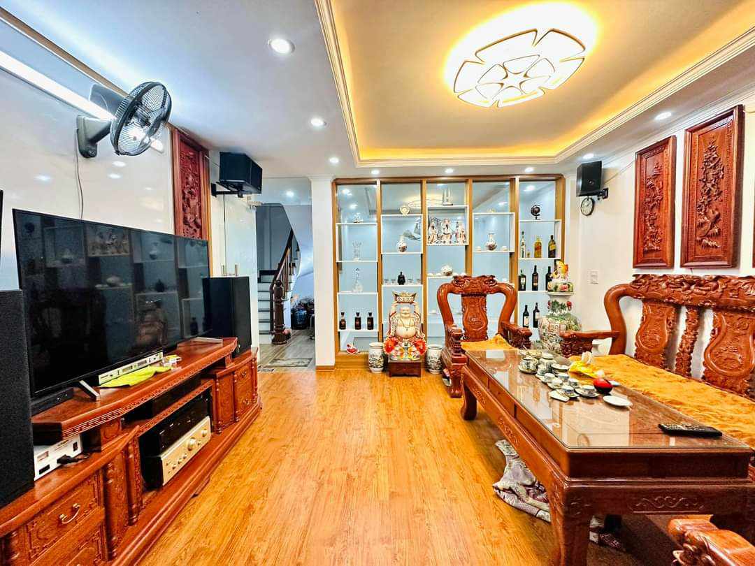 Bán nhà riêng phố Nguyễn Ngọc Nại, Thanh Xuân 45m2, mt 5m, ô tô đỗ cửa, 7.3 tỷ