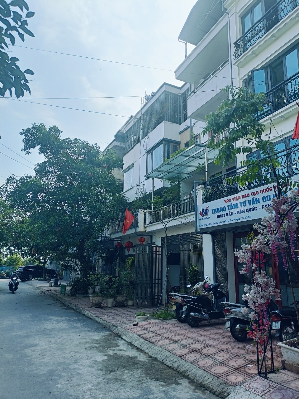 Cần bán gấp liền kề 2 khu đô thị Tân Tây Đô, Đan Phượng, Hà Nội, diện tích 80m2, 4 tầng, tầng 5 làm sân phơi, 13,4 tỷ