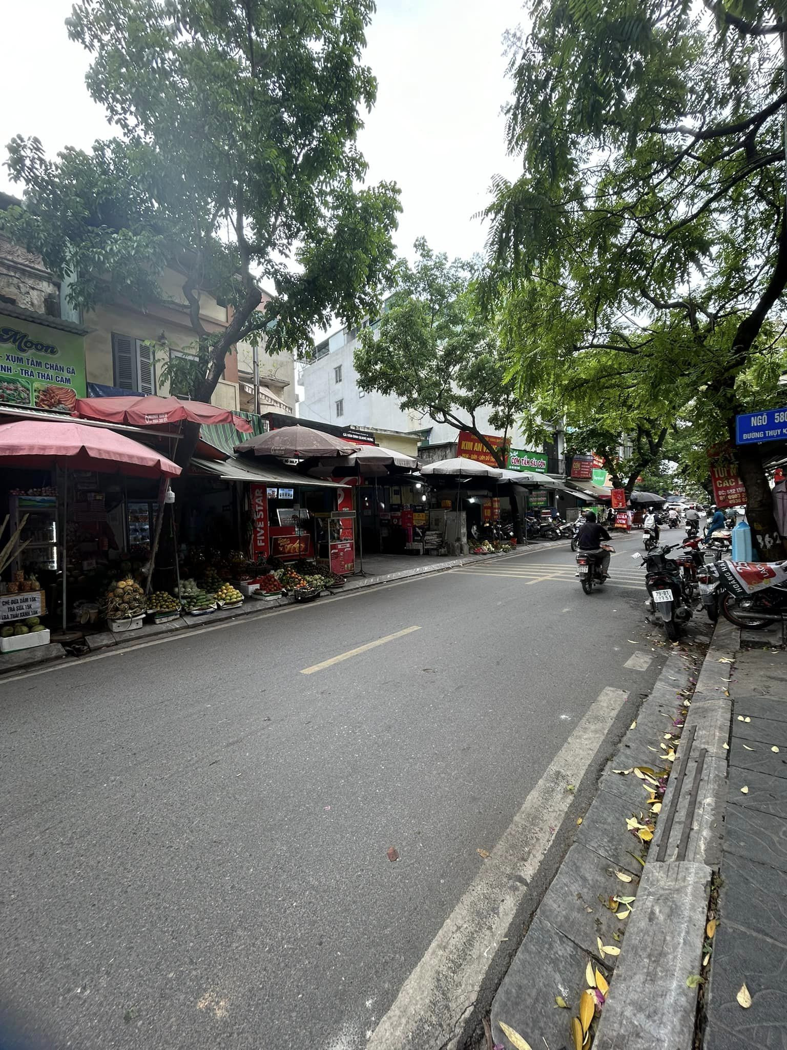 Bán đất tặng nhà MẶT PHỐ Thụy Khuê/Tây Hồ - 63m2 - Mặt tiền 5.5m - 26 tỷ