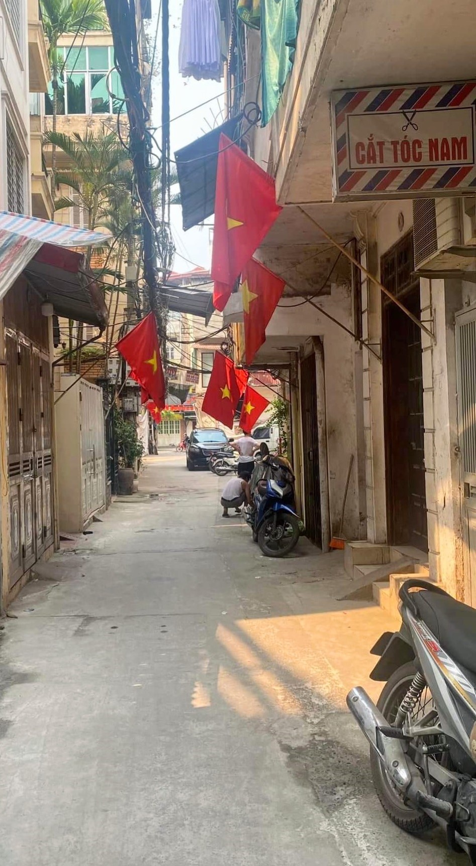 Bán đất tặng nhà gần Hồ Tây - Trung tâm Quận Tây Hồ