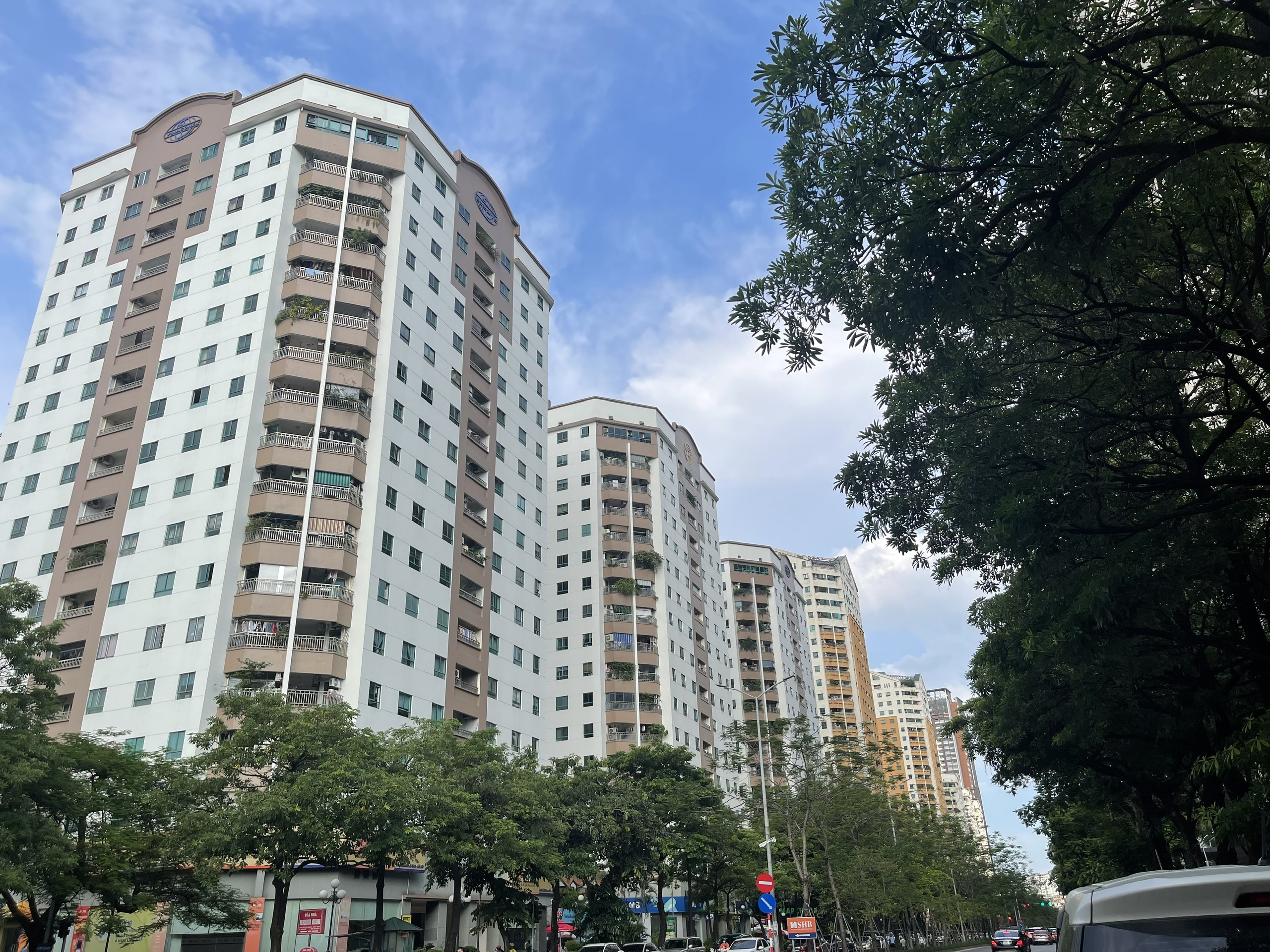 (Dự án khách sạn 5*) Chuyển nhượng cổ phần dự án, Từ Liêm - Hà Nội, 9.300m2, 3.700 tỷ