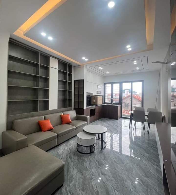 Tôi bán nhà Mặt phố Triều Khúc sầm uất gần chợ Triều Khúc 43m2 chỉ 7.89 tỷ. LH 0989.62.6116