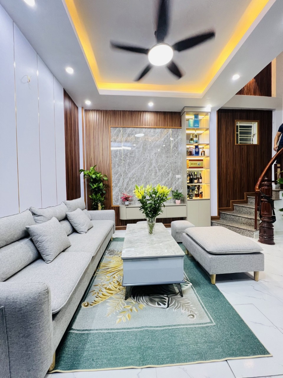 5TẦNG 3PN ĐỦ CÔNG NĂNG - 10m Ô TÔ NHÀ MỚI- Văn Chương, Đống Đa 30/48m, 5 T, MT 4m, chỉ 4,65 tỷ