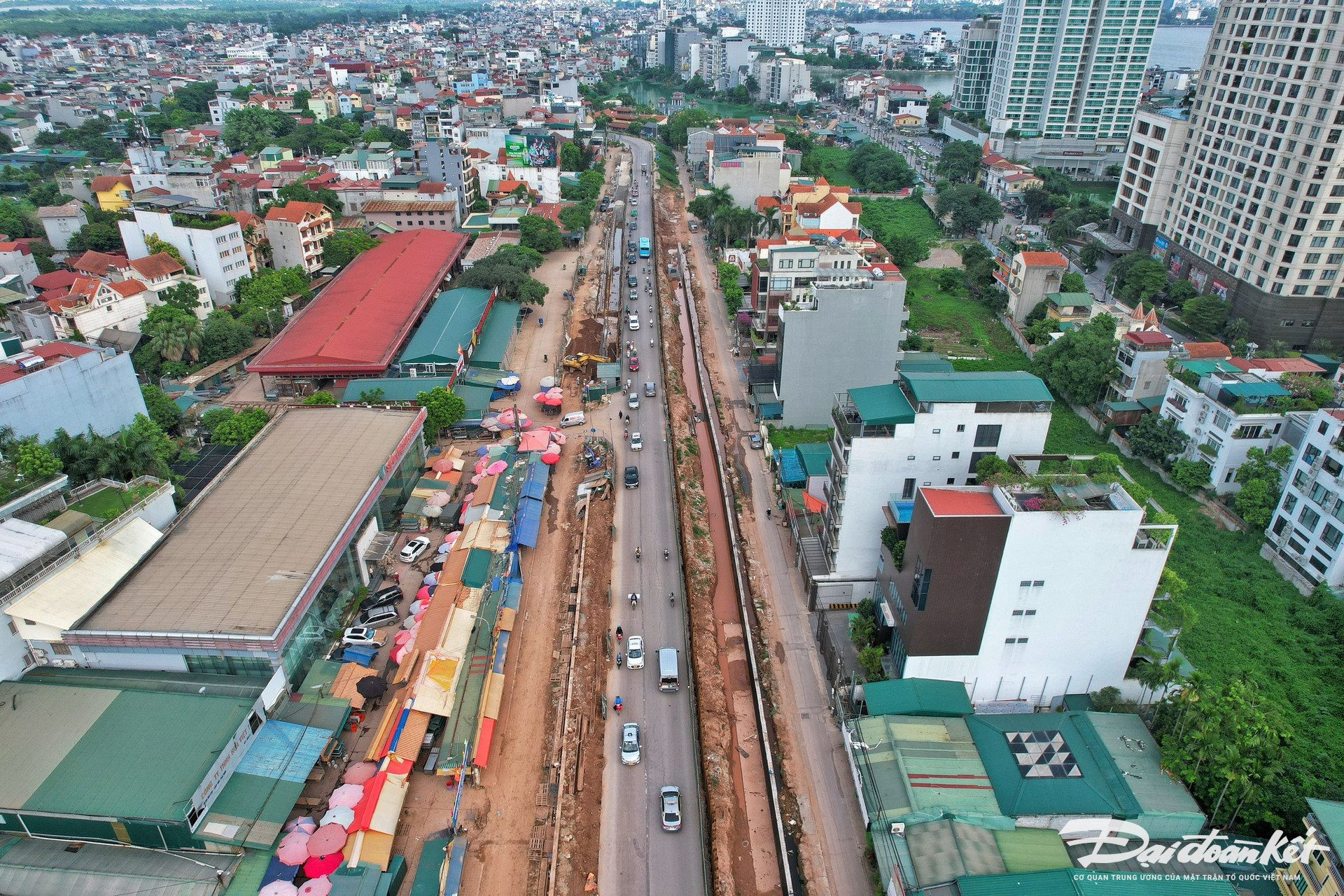 Bán nhà mặt phố Âu Cơ Tây Hồ 123m2, mặt tiền 6m Vài bước ra Hồ Tây Kinh doanh Cho thuê tốt.