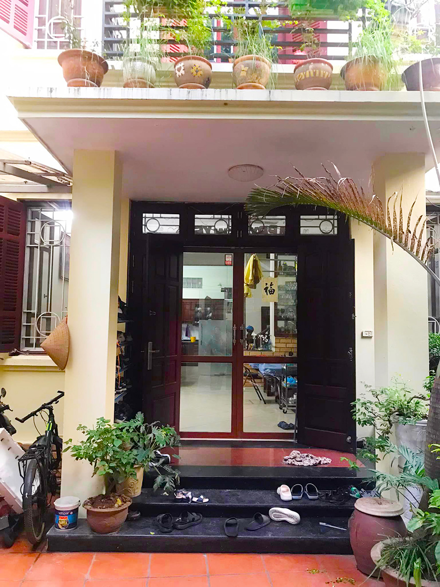 NHÀ HOÀNG HOA THÁM, BA ĐÌNH KCBT, Ô TÔ ĐỖ CỬA, NGÕ THÔNG, CÓ SÂN VƯỜN 125m2x5TẦNG 19,48 TỶ