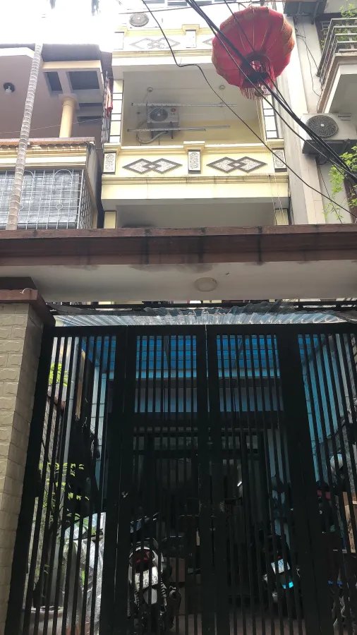 QUẬN THANH XUÂN - MẶT NGÕ THÔNG - 2 THOÁNG - Ô TÔ NHỎ VÀO NHÀ - NHÀ DÂN XÂY - SỔ NỞ HẬU ĐẸP