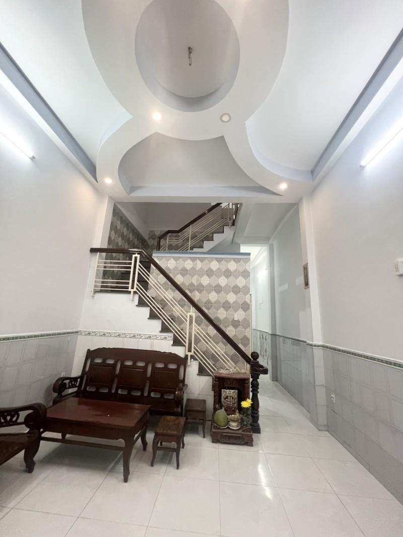 ngay chợ hiệp bình - hiệp bình chánh thủ đức - 64m2 ngang 4 - oto đỗ cửa - 2PN lớn - chỉ 4,6 tỷ.