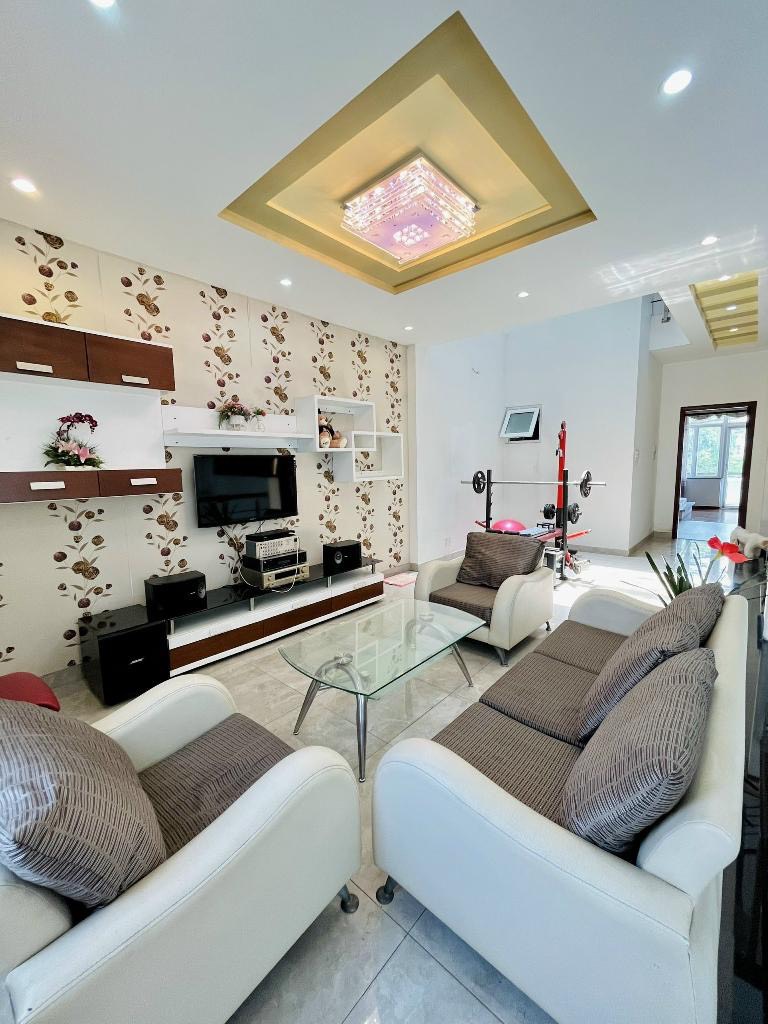 Chính Chủ Bán Gấp Siêu BiệtThự Khu Ven Sông Sài Gòn DT 220m2, 4T, Giga Mall Phạm Văn Đồng, Sát Bình Thạnh