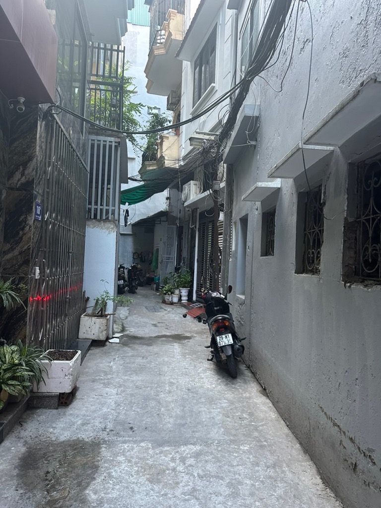 Cần Tiền Bán Gấp Nhà Cấp 4 Nguyễn Văn Cừ, Long Biên 26m2 chỉ 2,28 tỷ