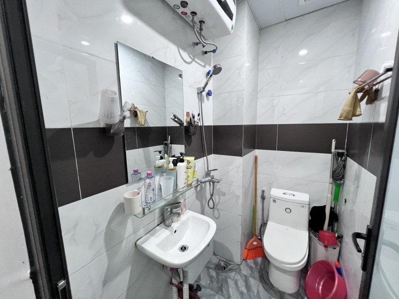 Bán nhà 10m ra Ô Chợ Dừa 31m2 x 6 tầng, ngõ oto, 7,5 tỷ