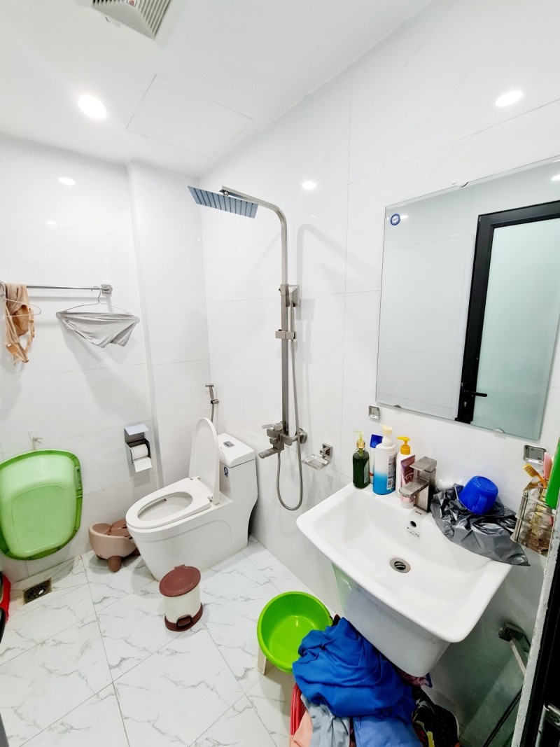 Bán nhà Tôn Đức Thắng 45m2 x 6 tầng, gần Văn Miếu, thang máy, 8,5 tỷ