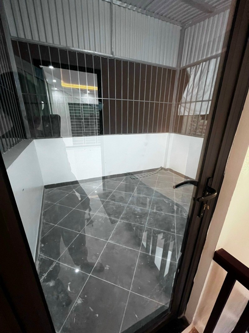 Bán nhà Tôn Đức Thắng 45m2 x 5 tầng, nhà 2 mặt ngõ, 2 thoáng trước sau, nở hậu, 6,8 tỷ