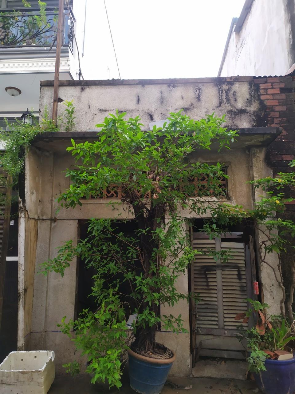 Bán nhà nát hẻm 1025 Cách Mạng Tháng 8, phường 7 Tân Bình; cư xá Tự Do