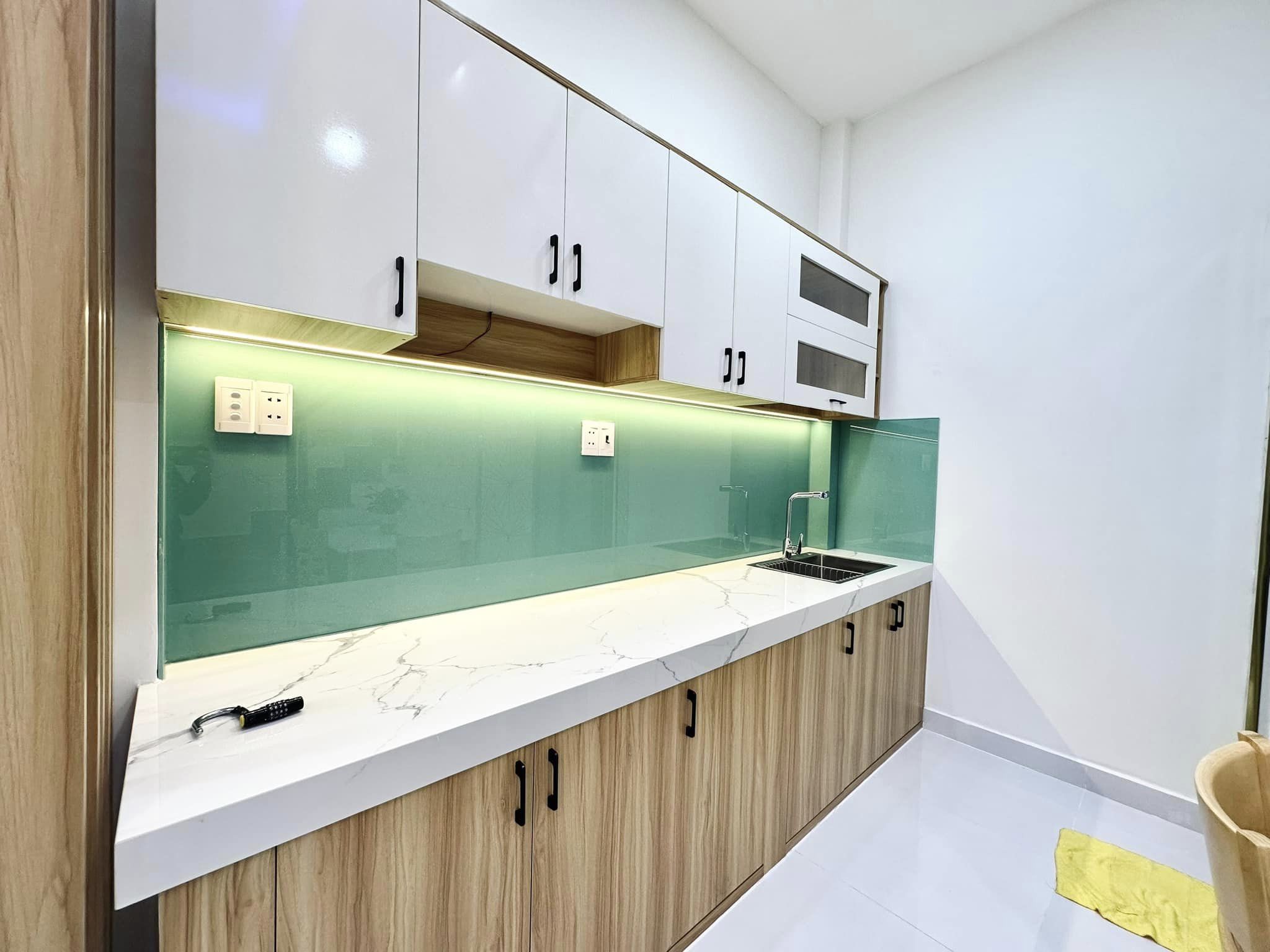 Bán nhà hẻm Nguyễn Thiện Thuật Quận 3 HXH tới nhà 69m2 3T nhỉnh 7tỷ.