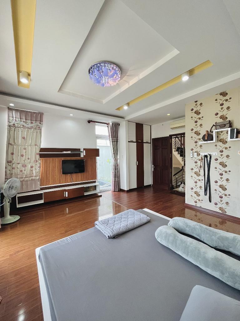 Bán Gấp Nhà Gần Đặng Văn Bi, Bình Thọ,99m2, 4T, Khu VIP, Full Nội Thất, Ở Ngay