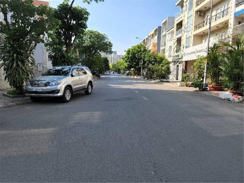 Bán Nhà riêng 3 TẦNG, Hoàn Công Đầy Đủ, Linh Trung, Thủ Đức, Gần Đại Học Ngân Hàng