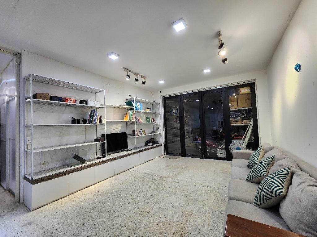 Bán Nhà riêng Gần Đại Học Ngân Hàng, Linh Trung, Thủ Đức, 3 TẦNG, Hoàn Công Đầy Đủ