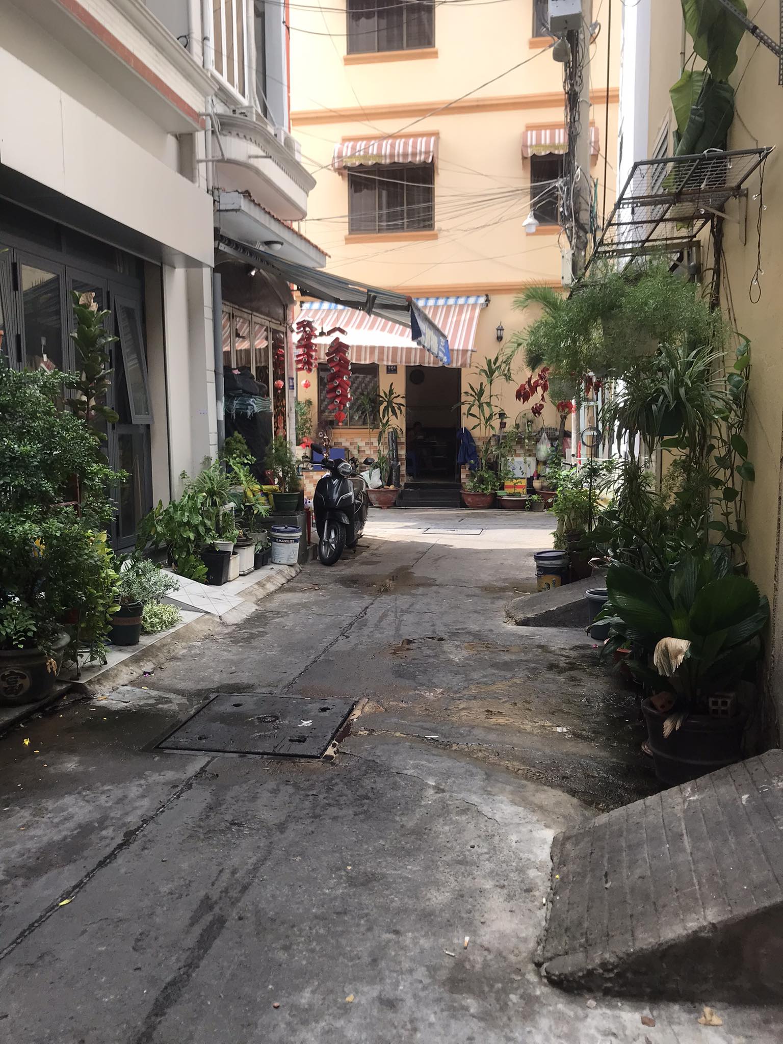 CHỈ 4.39 TỶ CÓ NGAY NHÀ THÍCH QUẢNG ĐỨC- 32M2-NGANG 6M-HẺM SẠCH ĐẸP.