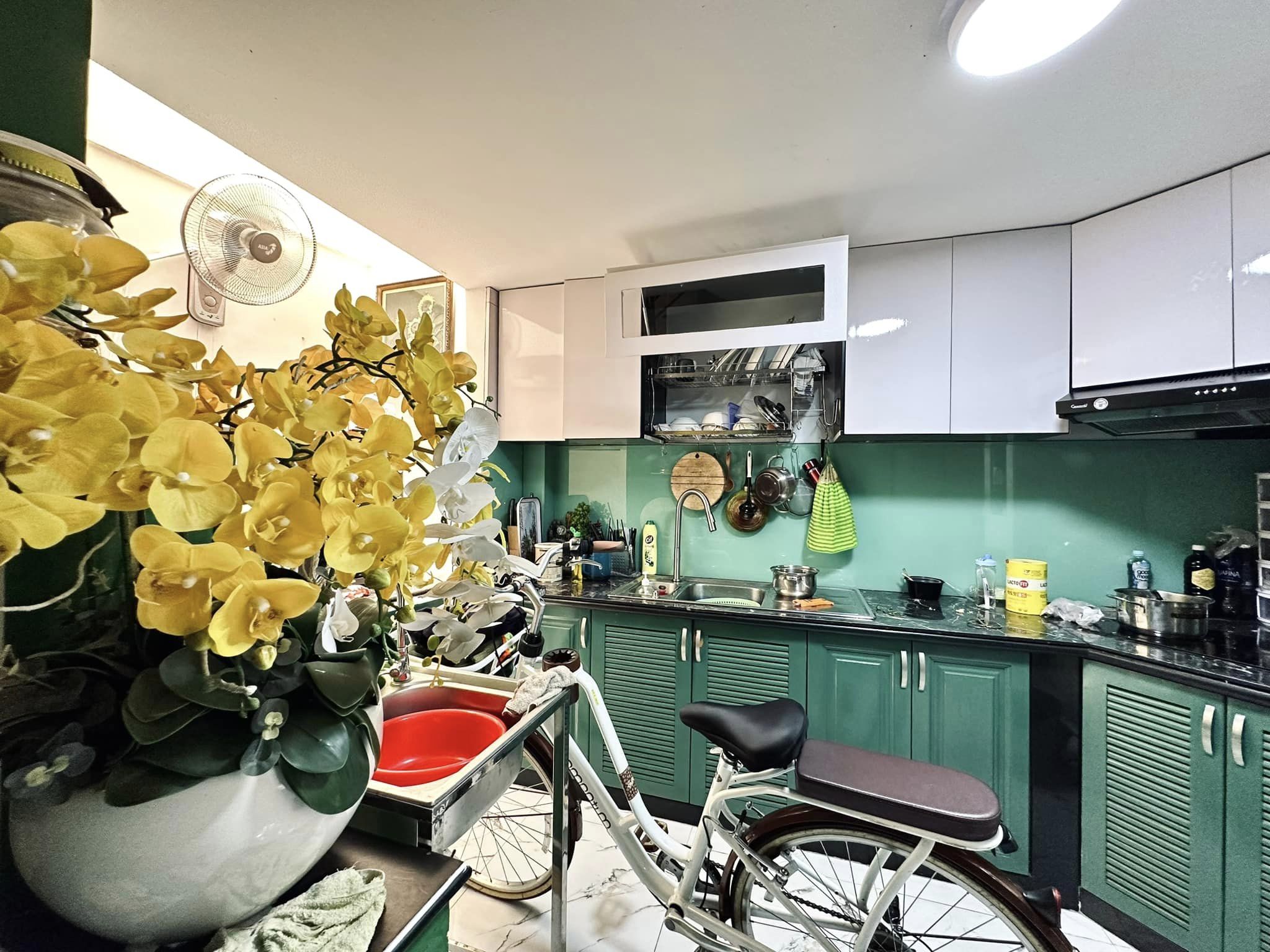 Bán nhà hẻm tô hiến thành, quận 10 HXH đậu cửa Giá rẻ chỉ 8,9tỷ.