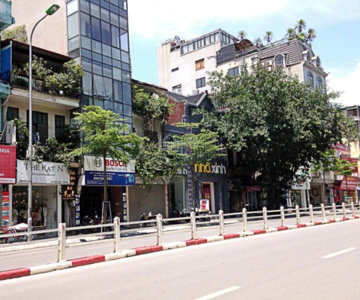 Các đôi vợ chồng trẻ đâu hết rồi ạ ! Nhà phố Tôn Đức Thắng chỉ 3,3 tỷ.