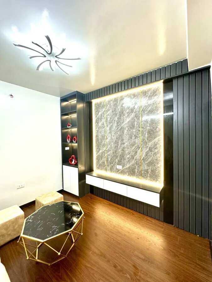 Bán Nhà Trung Tâm Đống Đa, 5 Tầng Mới Cứng, Full Nội Thất, Mặt Tiền 3m, Chỉ Hơn 2 Tỷ.