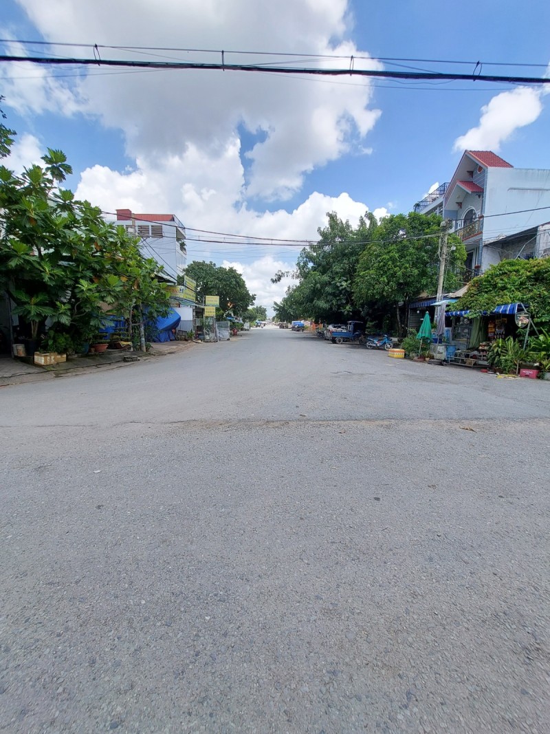 Bán đất tặng kho bãi hàng 1368m2 ( 50 x 28 ) Tân Kiên Bình Chánh chỉ 13,3 tỷ
