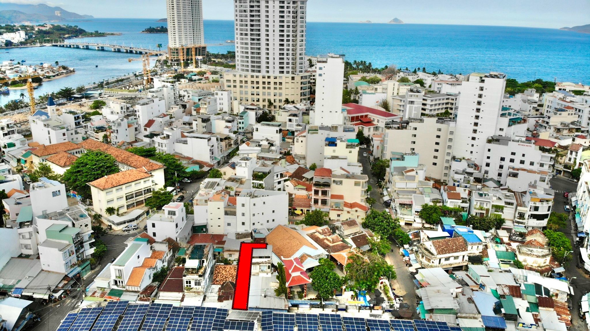 Đất đối diện chợ đầm tròn Nha Trang. Trung tâm thương mại lớn nhất nha trang diện tích 93.8m2 full thổ - O79-53.53.53O