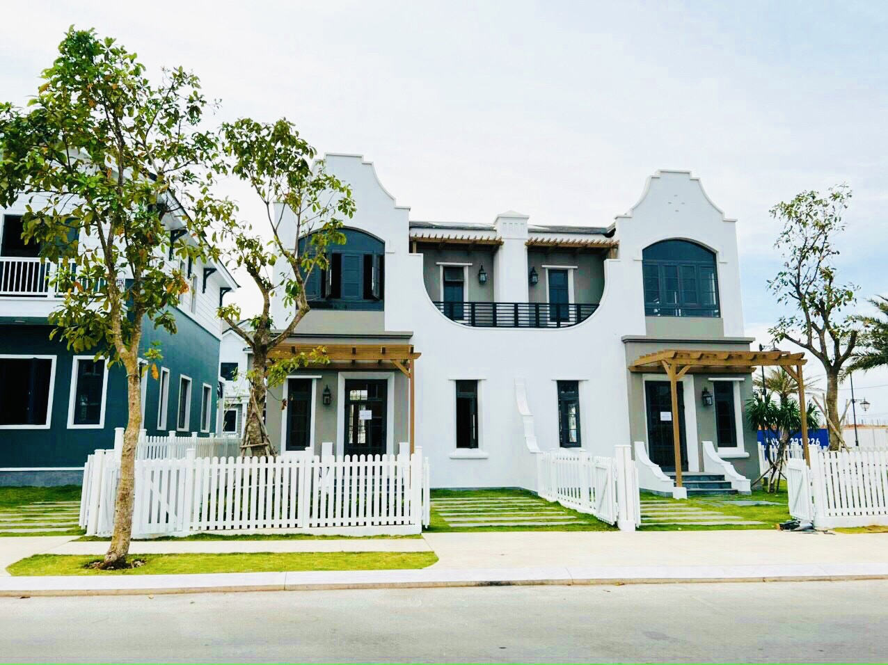 Khách hàng cần bán nhà phố biển, biệt thự biển 5x20, 6x20, 8x20,12x20 giá từ 2,9 tỷ