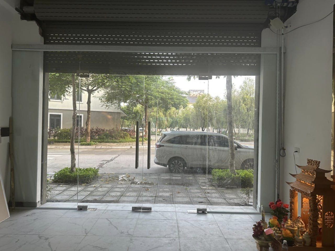 Cho thuê nhà Shophouse khu B Geleximco, Lê Trọng Tấn, Hà Đông, 100m2, 4tầng giá 18tr/tháng