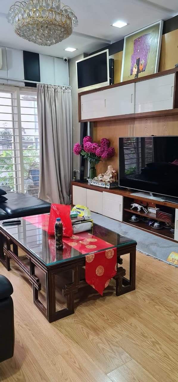 CHO THUÊ NHÀ AN DƯƠNG VƯƠNG, TÂY HỒ LÀM CHDV, 4 TẦNG, 68M2, GIÁ 25 TRIỆU/THÁNG.