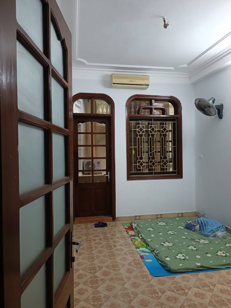 Cho thuê nhà trong ngõ 105 Bạch Mai, Hai Bà Trưng, 40m - 4tầng 6 ngủ - Giá 13 triệu, ở GĐ, KD