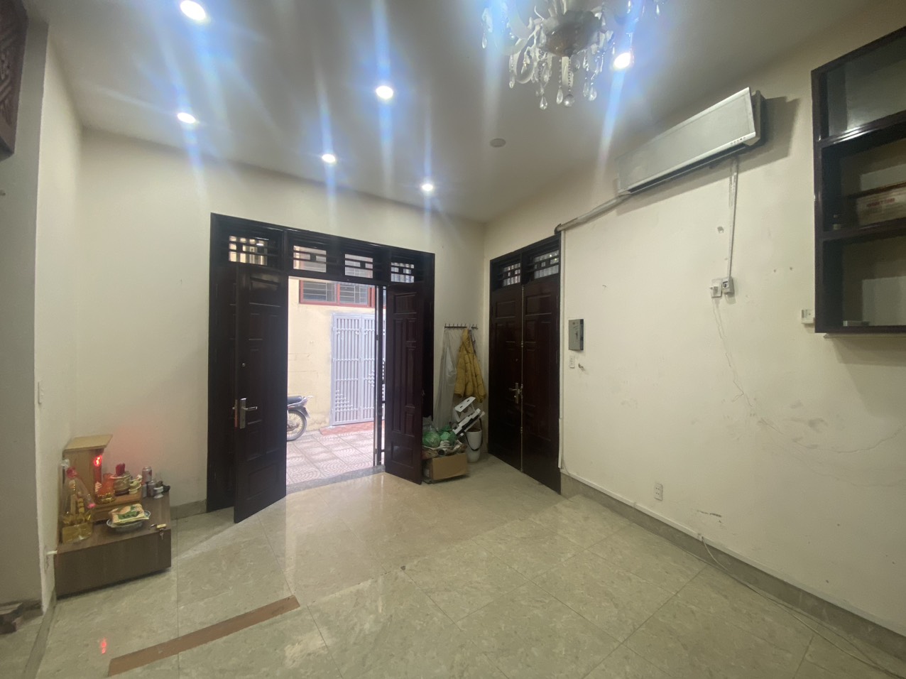 Cho thuê nhà Ngõ 2 Hoàng Liệt - Hoàng Mai - 45m2, 4 tầng, 3 ngủ, 3 WC giá chỉ 12 Triệu (có TL)