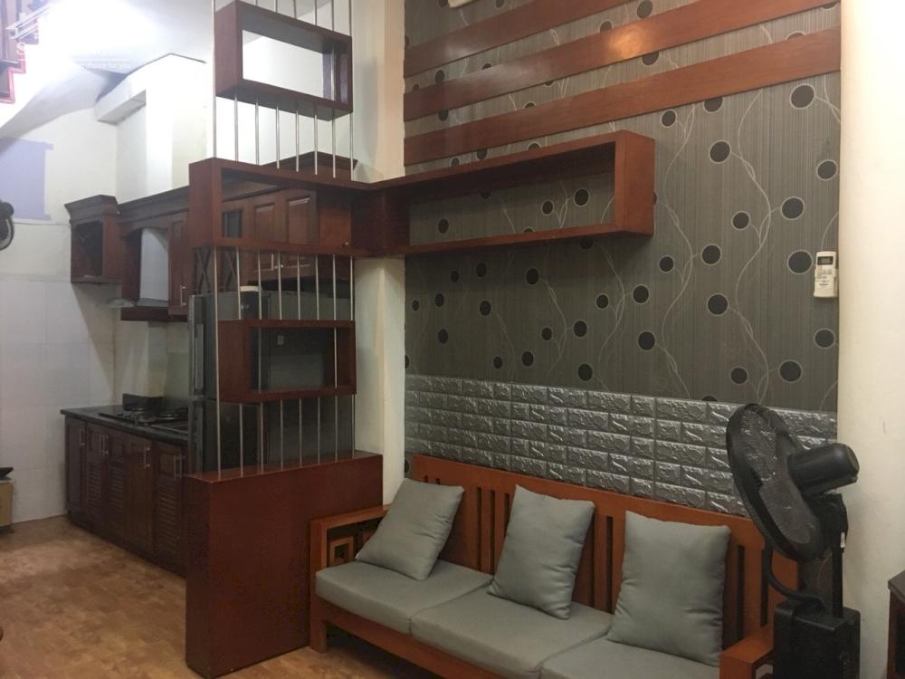 Cho thuê nhà ngõ ba gác Văn Cao - Ba Đình - 33m - 5 tâng - 14 triệu, 3 ngủ, ở GĐ, nhóm, KDOL