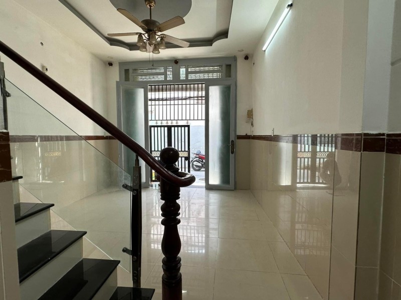 Bán nhà hẻm ô tô 1 sẹc gần mặt tiền Phú Định 4pn sổ vuông nhà trống vào ở ngay p16 quận 8