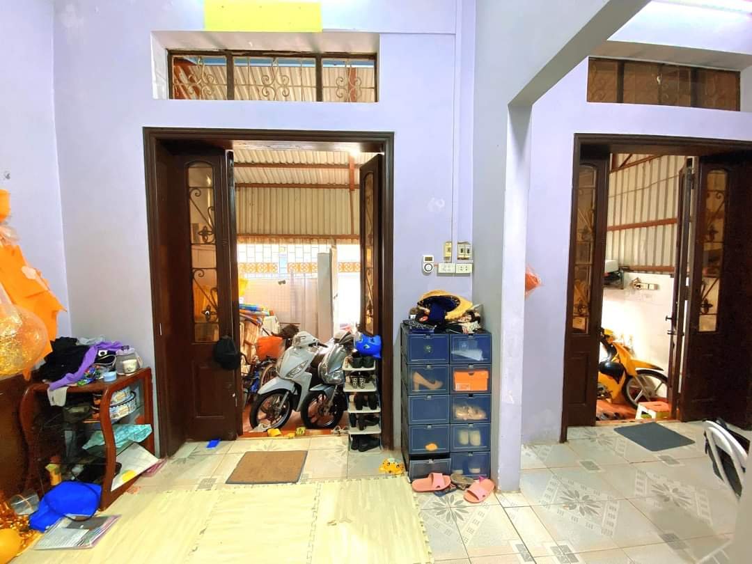 Bán Nhà Phố Lạc Long Quân Quận Tây Hồ. 114m Mặt Tiền 6.8m Nhỉnh 18 Tỷ. Cam Kết Ảnh Thật Mô Tả Chính Xác. Chủ Thiện Chí