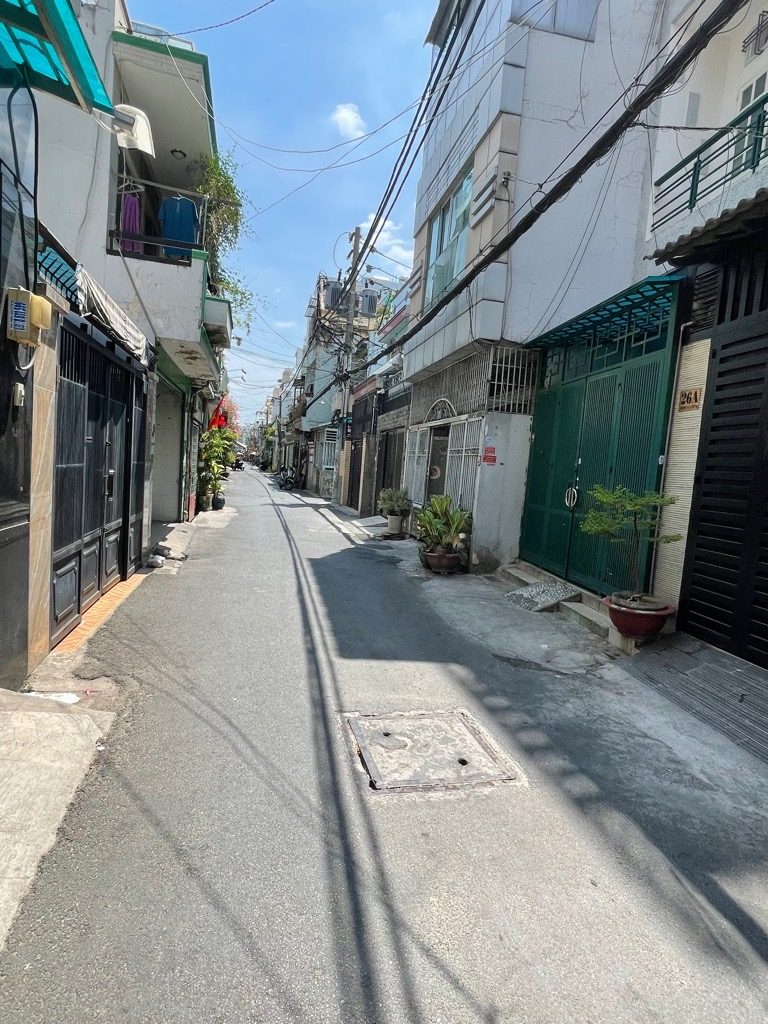 Nhà Mặt tiền Sơn Hưng, phường 12 Tân Bình, 60m2, 3 tầng, 4.4 x 14, 7 tỷ TL