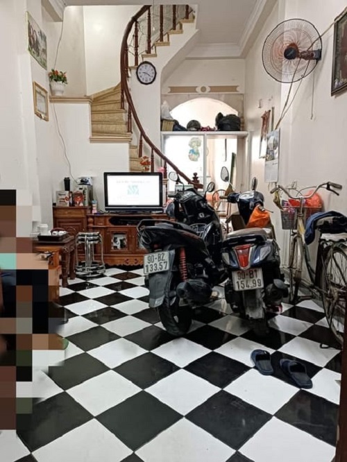 Nhà Mặt Ngõ Lò Đúc Gần Bờ Hồ 5 tỷ, Mặt Tiền Rộng 3,5m , diện tích 40m² x 4 tầng