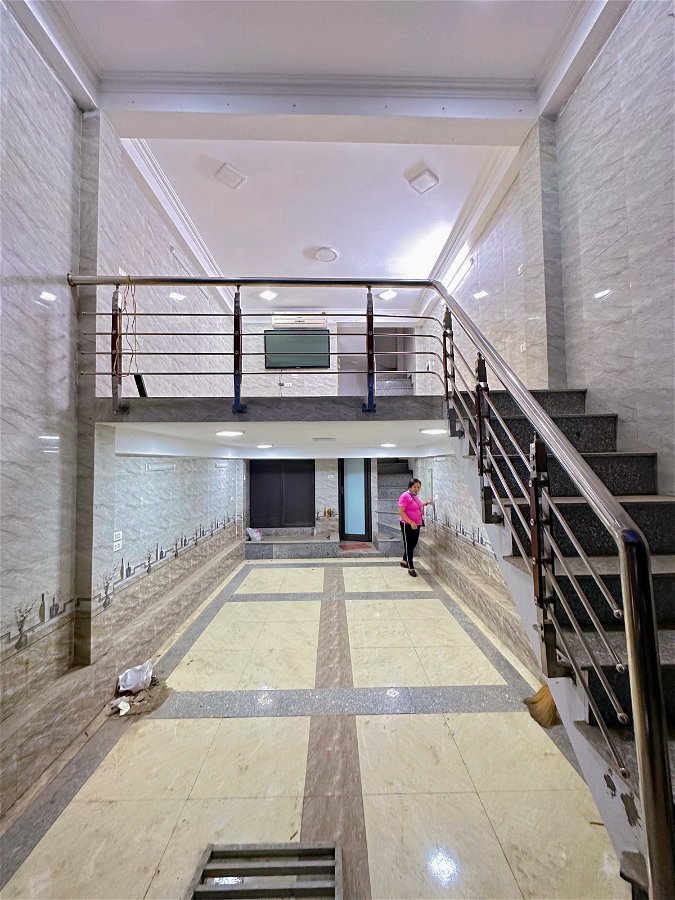 Bán Nhà Mặt Phố Âu Cơ Quận Tây Hồ. 32m Xây 7 Tầng Nhỉnh 12 Tỷ. Cam Kết Ảnh Thật Mô Tả Chính Xác. Chủ Cần Thanh Khoản