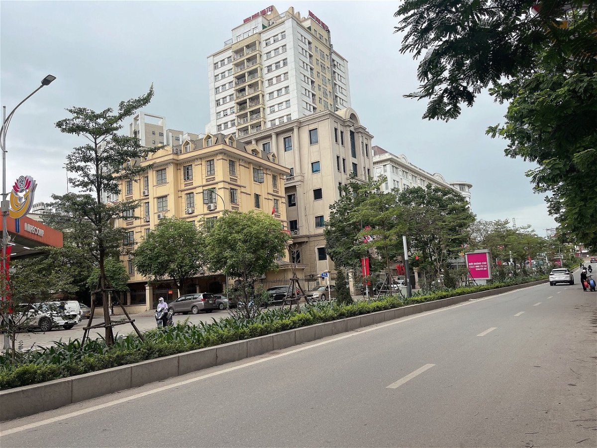 Bán Nhà Mặt Phố Lạc Long Quân Quận Tây Hồ. 75m Mặt Tiền 6.5m Nhỉnh 16 Tỷ. Cam Kết Ảnh Thật Mô Tả Chính Xác. Chủ Thiện