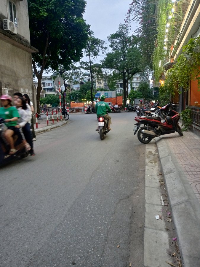 Bán Nhà Mặt Phố Văn Chương Quận Đống Đa. 48m Xây 6 Tầng Mặt Tiền 7m Nhỉnh 13 Tỷ. Cam Kết Ảnh Thật Mô Tả Chính Xác. Chủ