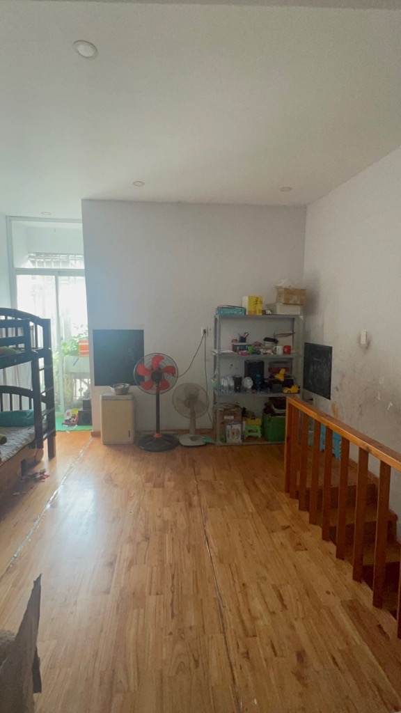 nhà mặt tiền cần bán đường Thái Phiên P2 Quận 11