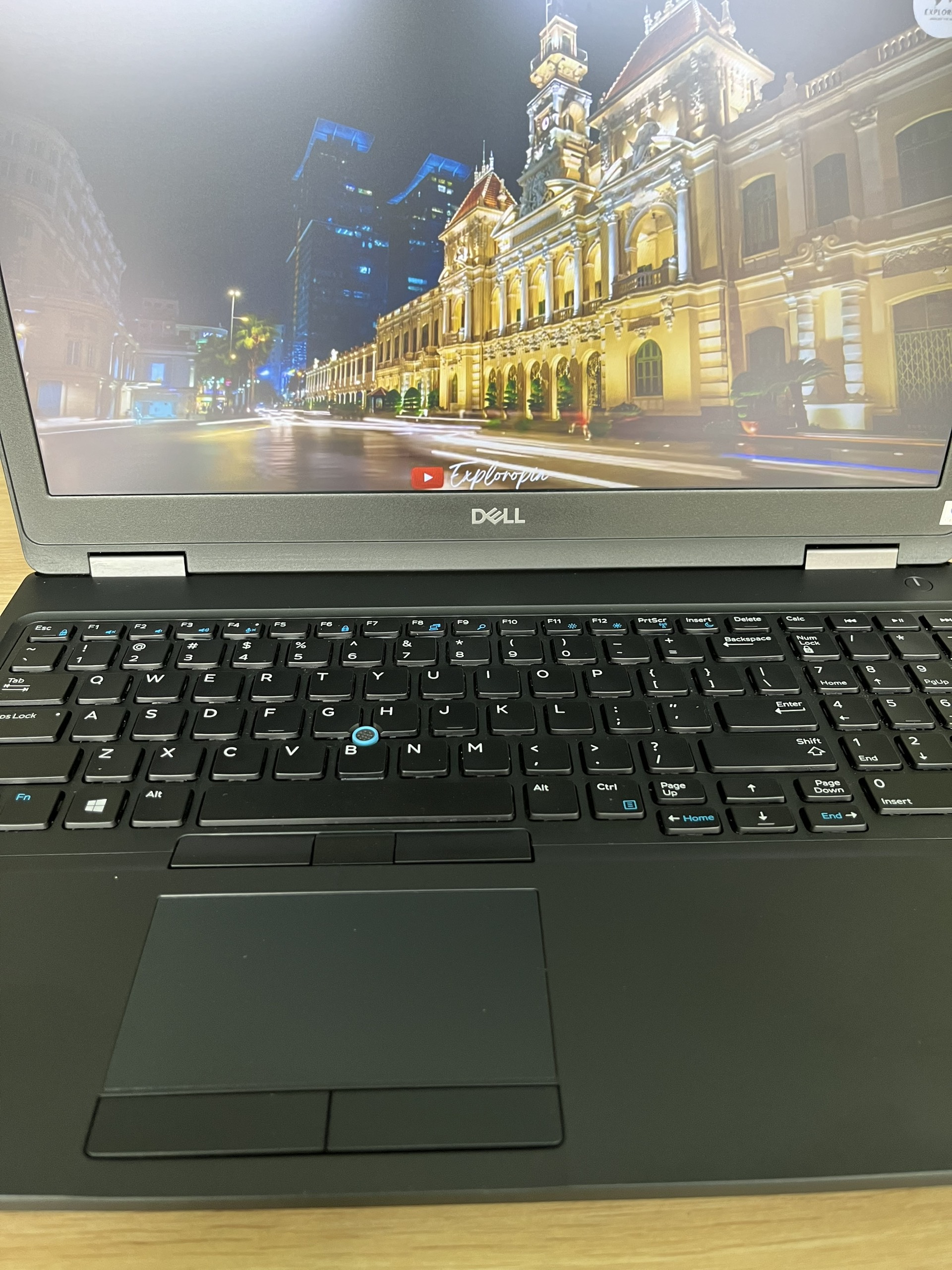 Laptop Đồ họa, gaming Dell 3530 i7 8th/16g/265g/vga 4g/15.6" Giá 8,8 triệu (tặng chuột)