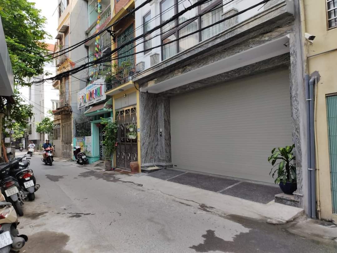 Bán nhà Ngõ 89 Lạc Long Quân gara 8 tầng thang máy Diện tích 68m2, mặt tiền 6,3m, giá 26 tỷ.