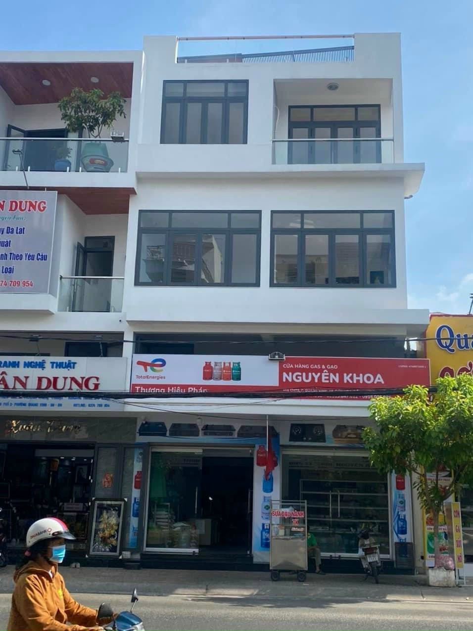 Bán nhà 1T 2L Mặt Tiền Cách Mạng Tháng 8, ngang 6,5m chỉ 10,5tỷ