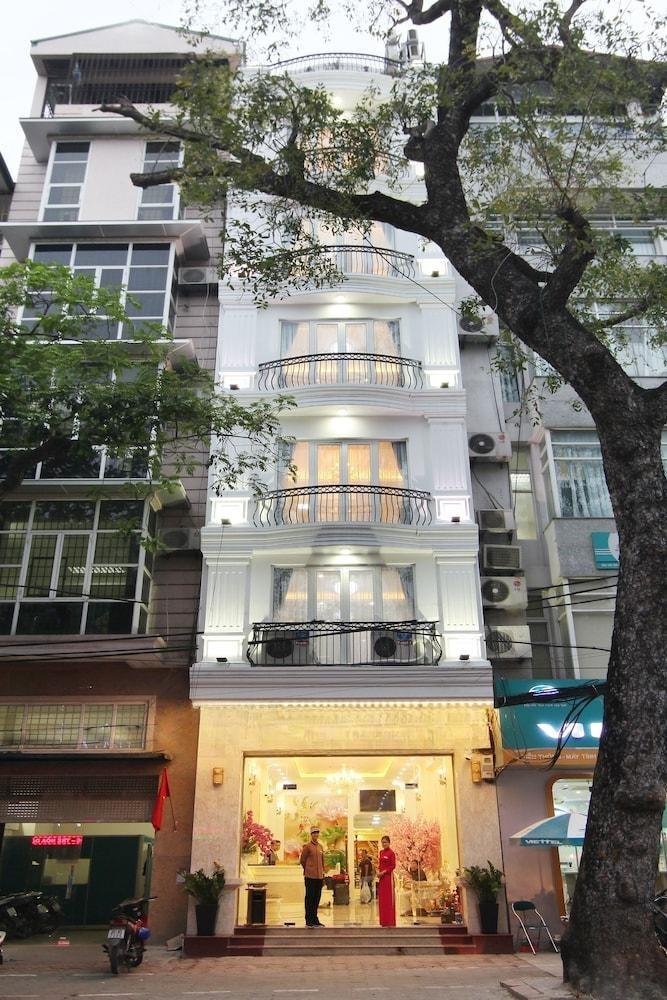 Khách Sạn Nguyễn Trường Tộ 18P 7 Tầng Thang Máy 75M2 40 Tỷ